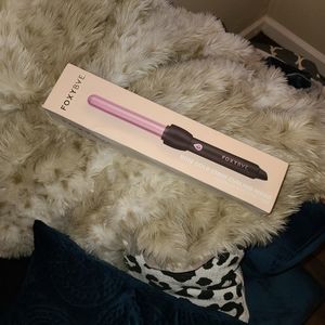 FoxyBae Curling Wand 💖💖 SOLD